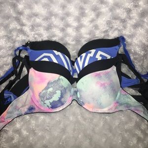 Set of 4 Victoria’s Secret bras